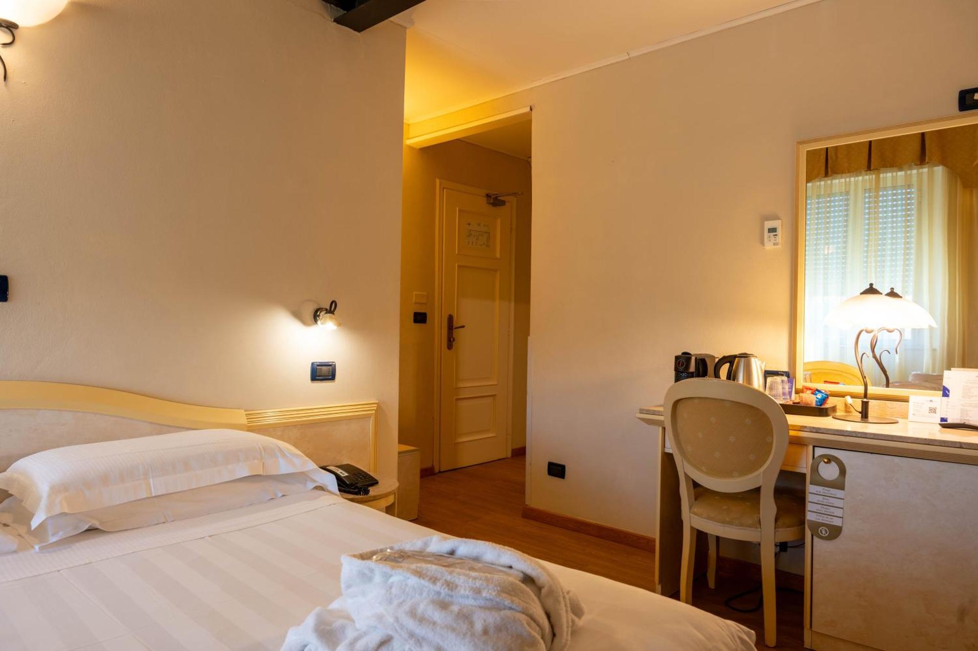 Hotel London Viareggio Kültér fotó