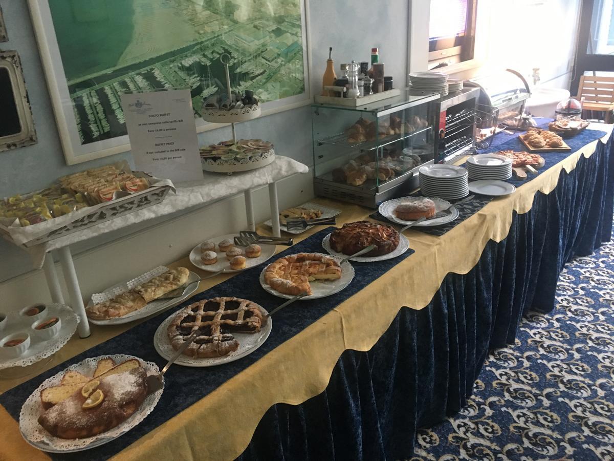 Hotel London Viareggio Kültér fotó